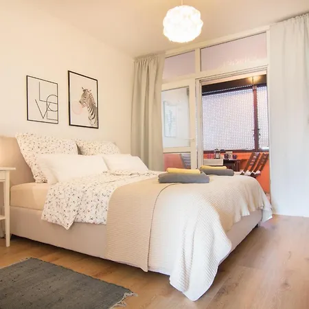 Harbour-apartment With Sea View And Parking Spot Apartment