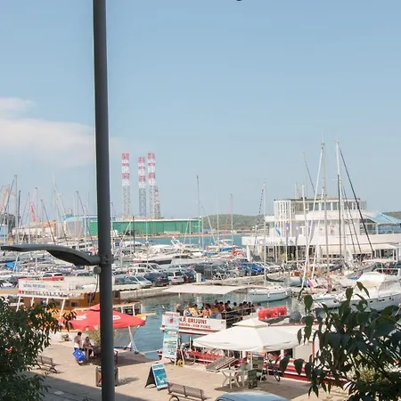 Harbour-apartment With Sea View And Parking Spot 公寓 *