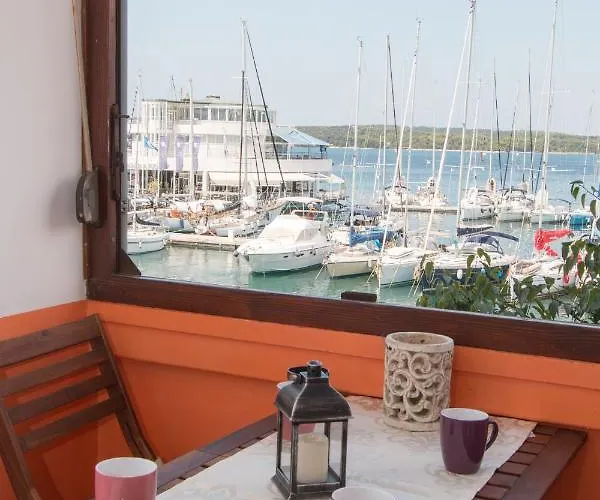 Harbour-apartment With Sea View And Parking Spot *