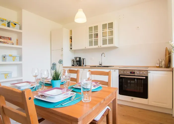 Harbour-apartment With Sea View And Parking Spot פולה